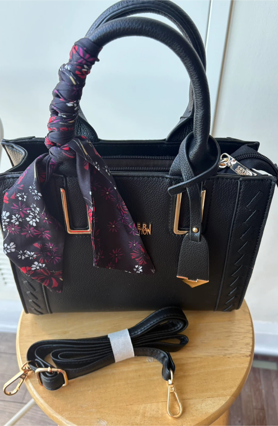 Coveri Collection Black Handbag with Scarf - photo 3