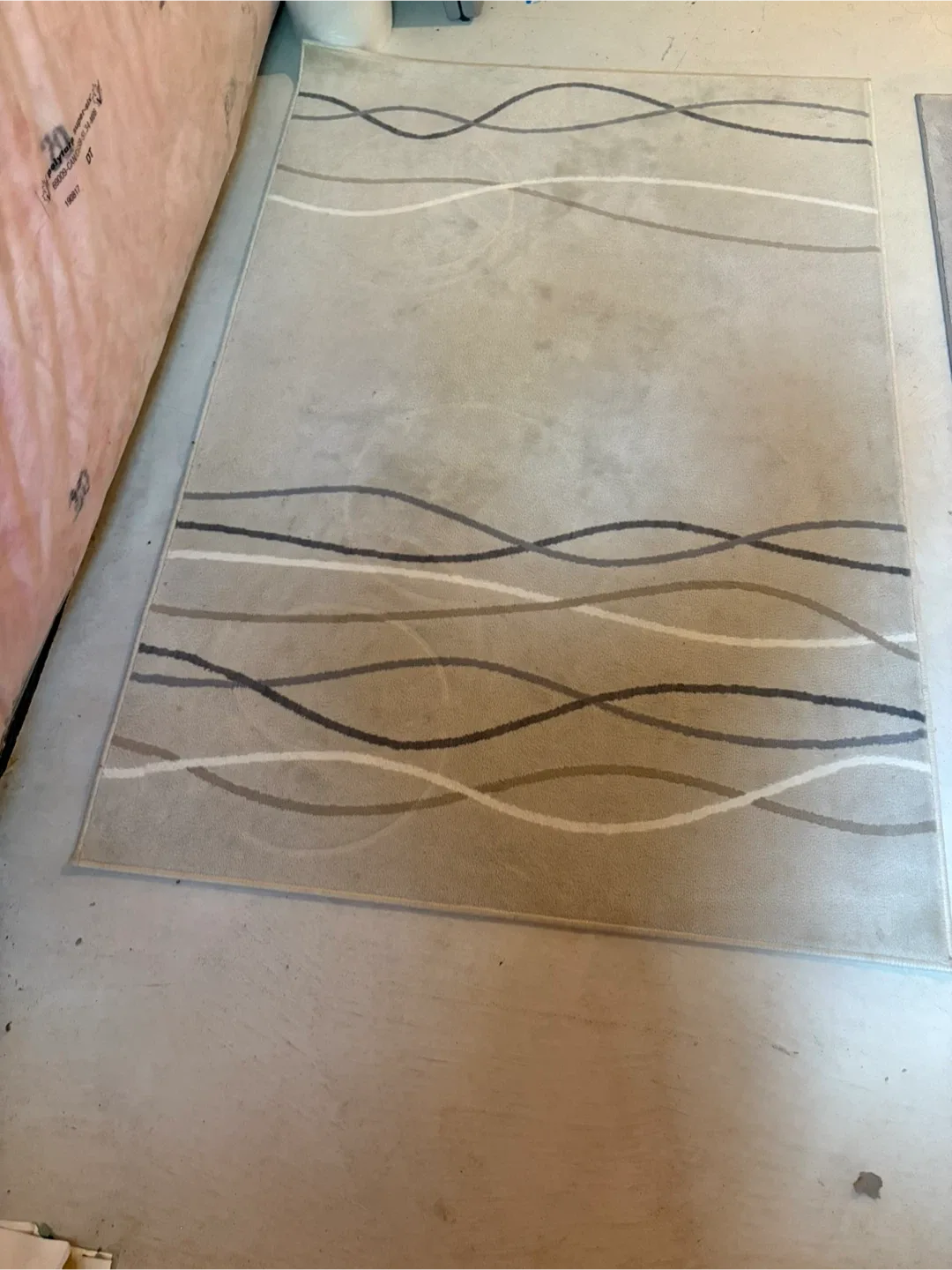 Area Rug - Beige with Wave Pattern image indicator(3)