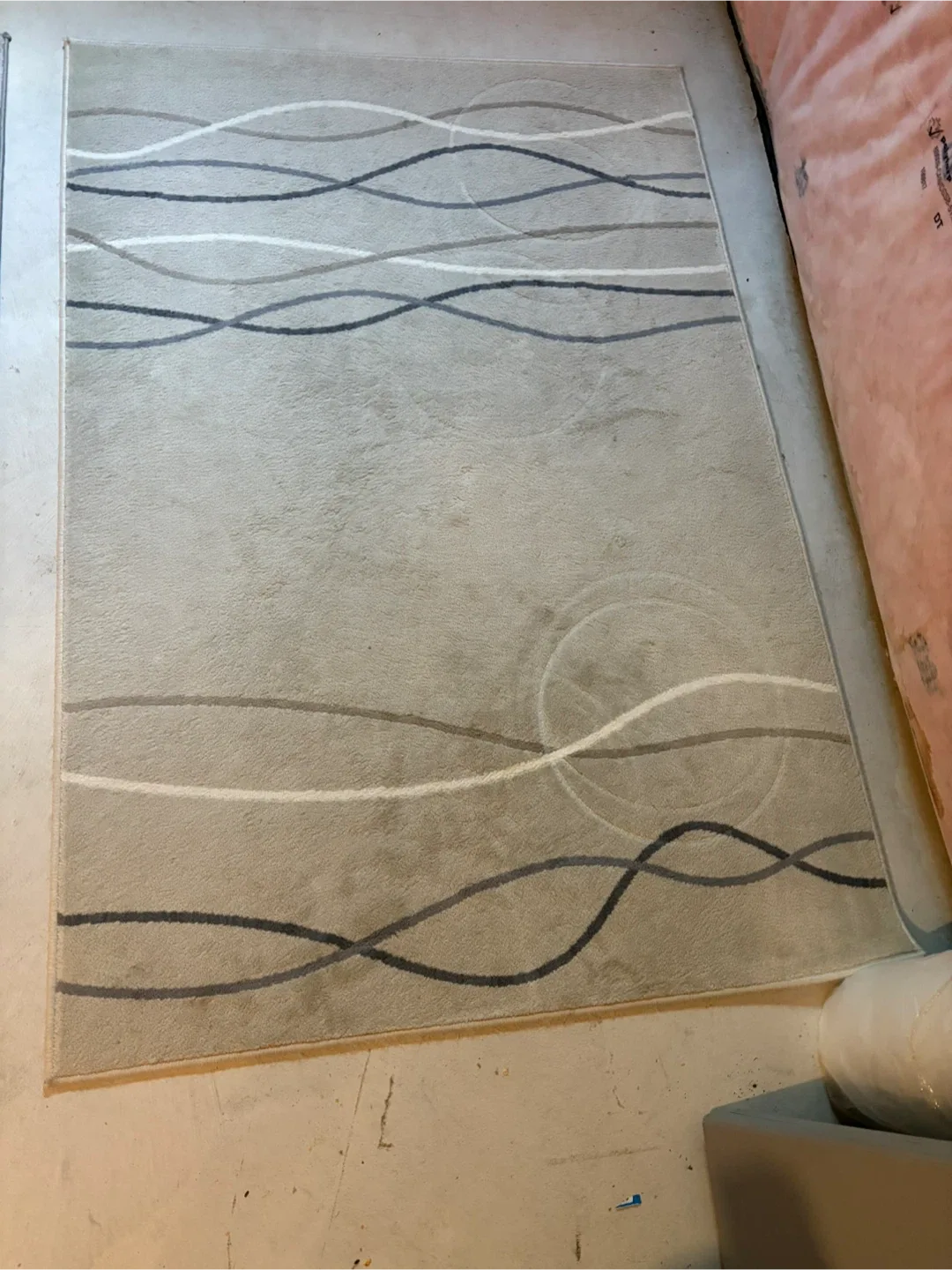 Area Rug - Beige with Wave Pattern image indicator(4)