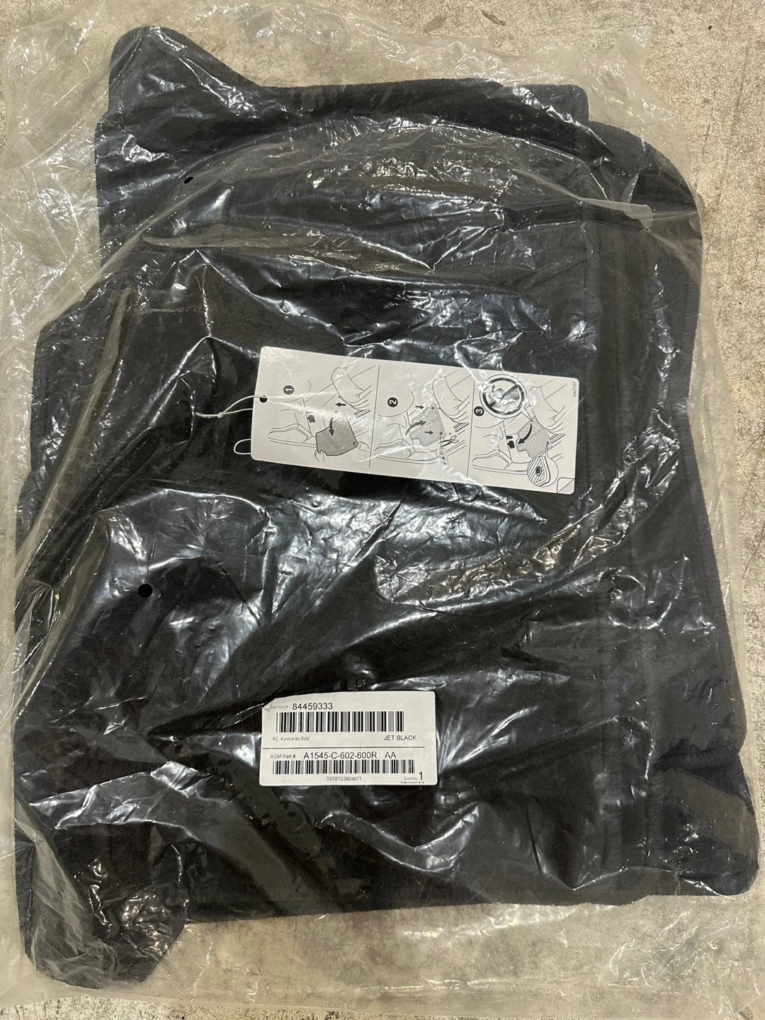 GMC YUKON FLOOR MATS 84459333 Jet Black 4-Piece SUV Floor Mats - photo 3