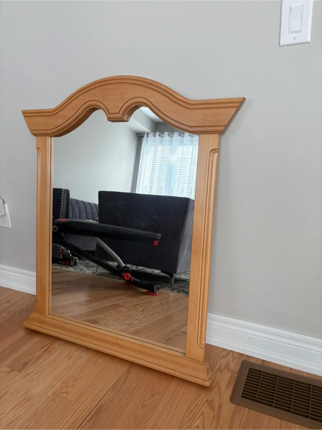 Wooden Framed Wall Mirror image indicator(2)
