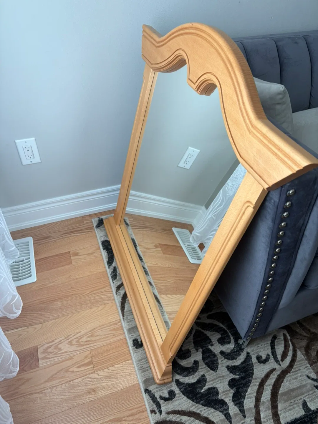 Wooden Framed Wall Mirror image indicator(3)