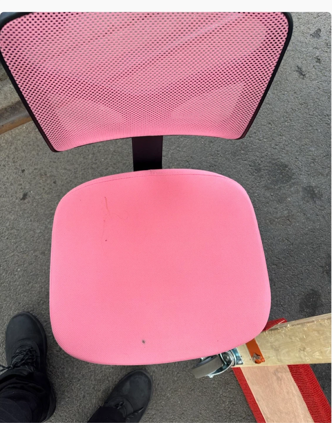 Pink Mesh Office Chair🥕