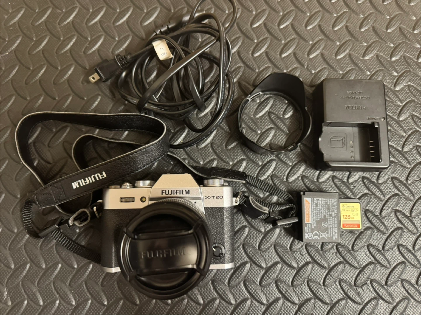 Fujifilm X-T20 Mirrorless Camera with Lens - photo 2