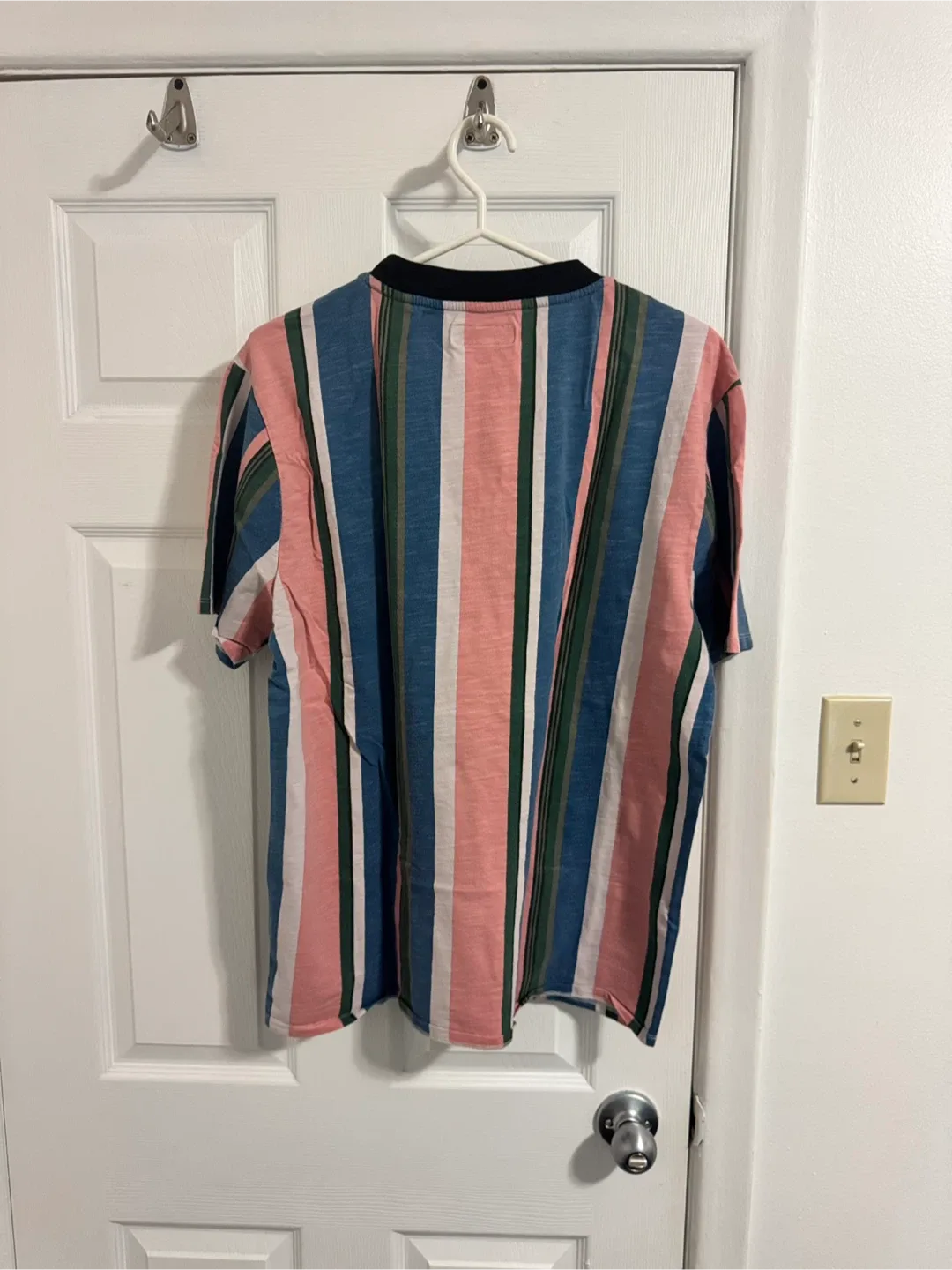 Guess Pink Urban Outfitters Capsule Sayer (Large) image indicator(5)