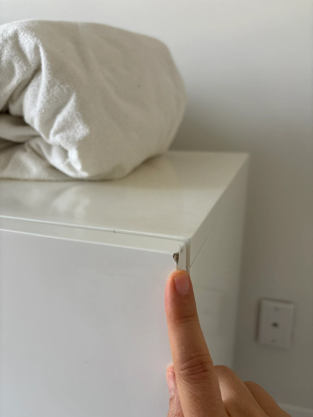 *MOVE OUT SALE* White Storage/Dresser Furniture - photo 4