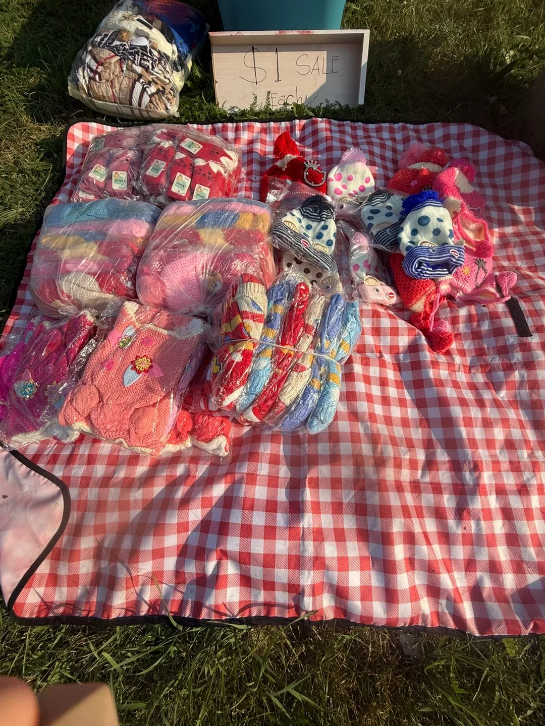 halloween Masks, 3d stuffs, Hats, and Bags image indicator(2)