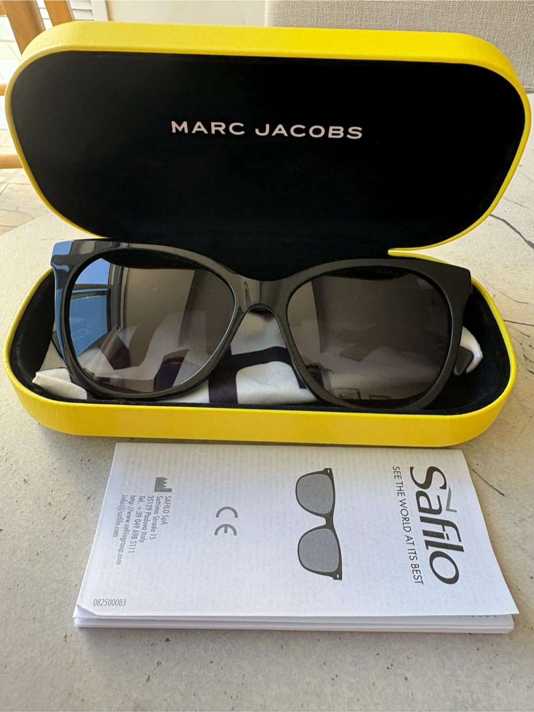 Marc Jacobs Black Sunglasses with Case - photo 2
