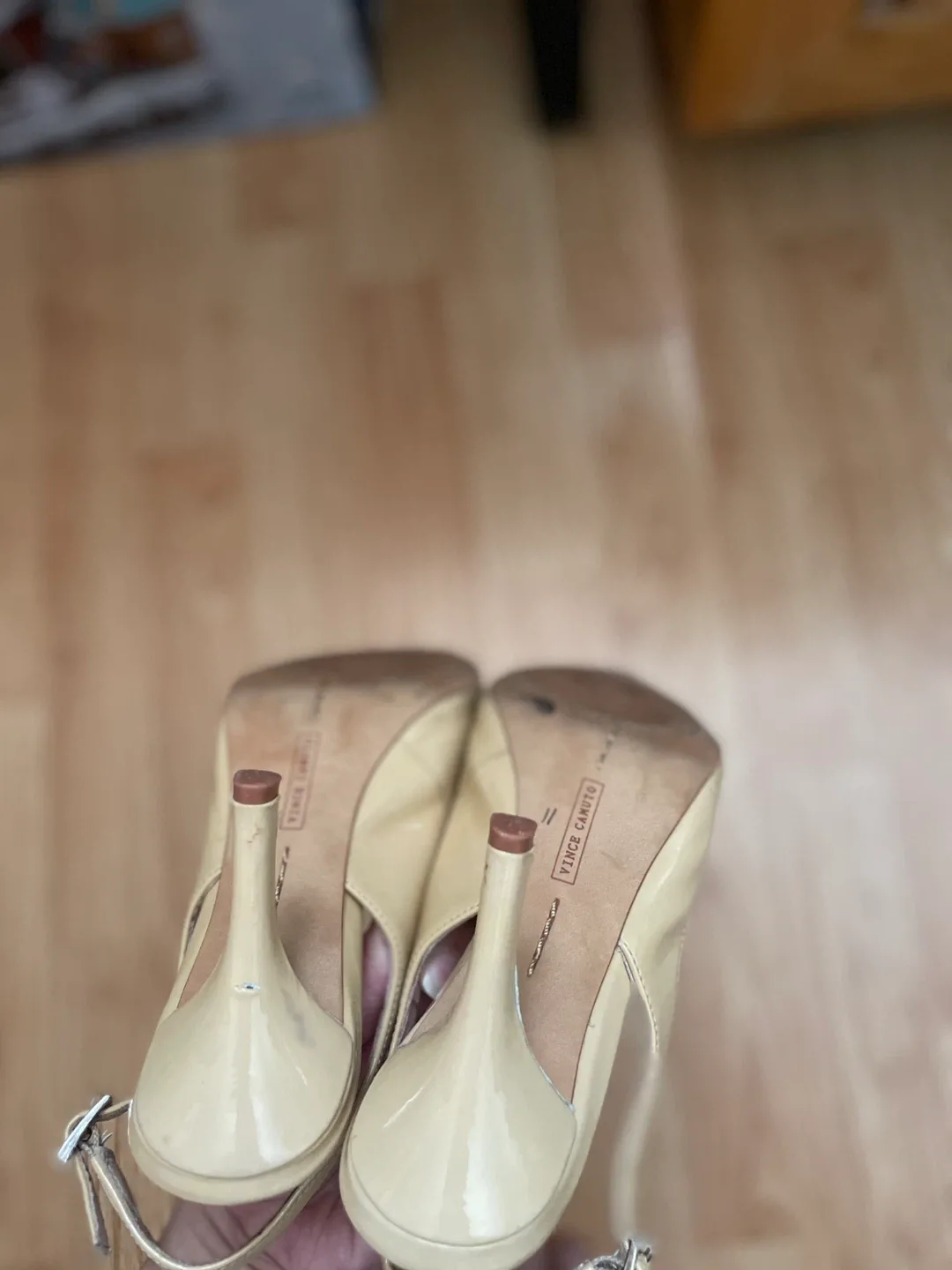 Vince Camuto size 5.5 slingback image indicator(3)