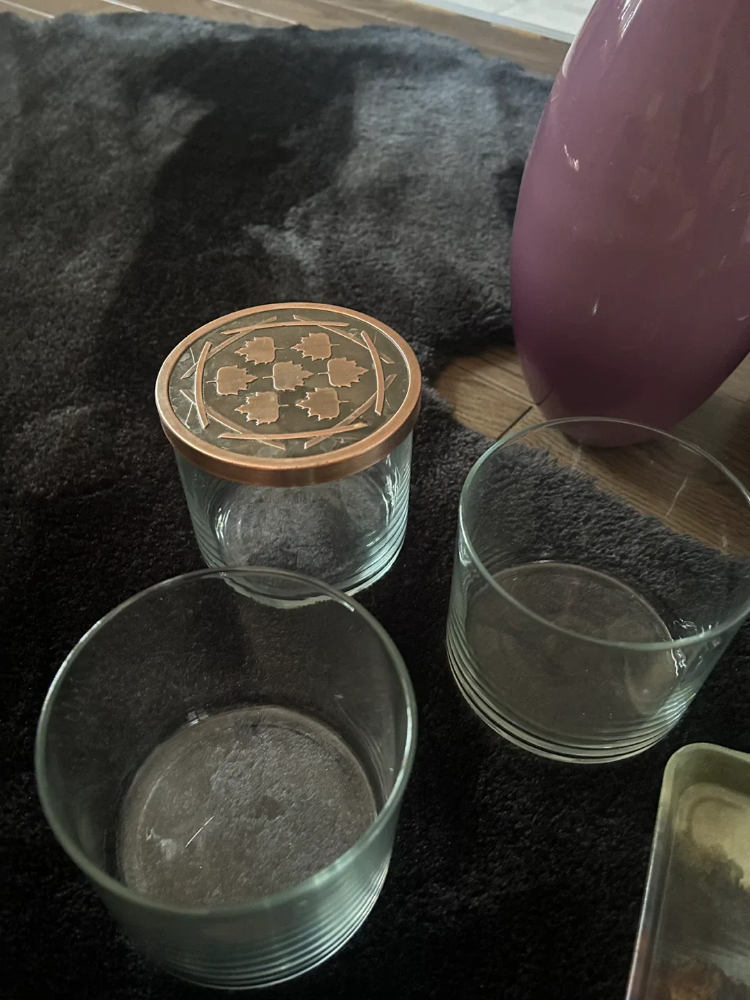 Assorted Vases and Decorative Jars image indicator(4)