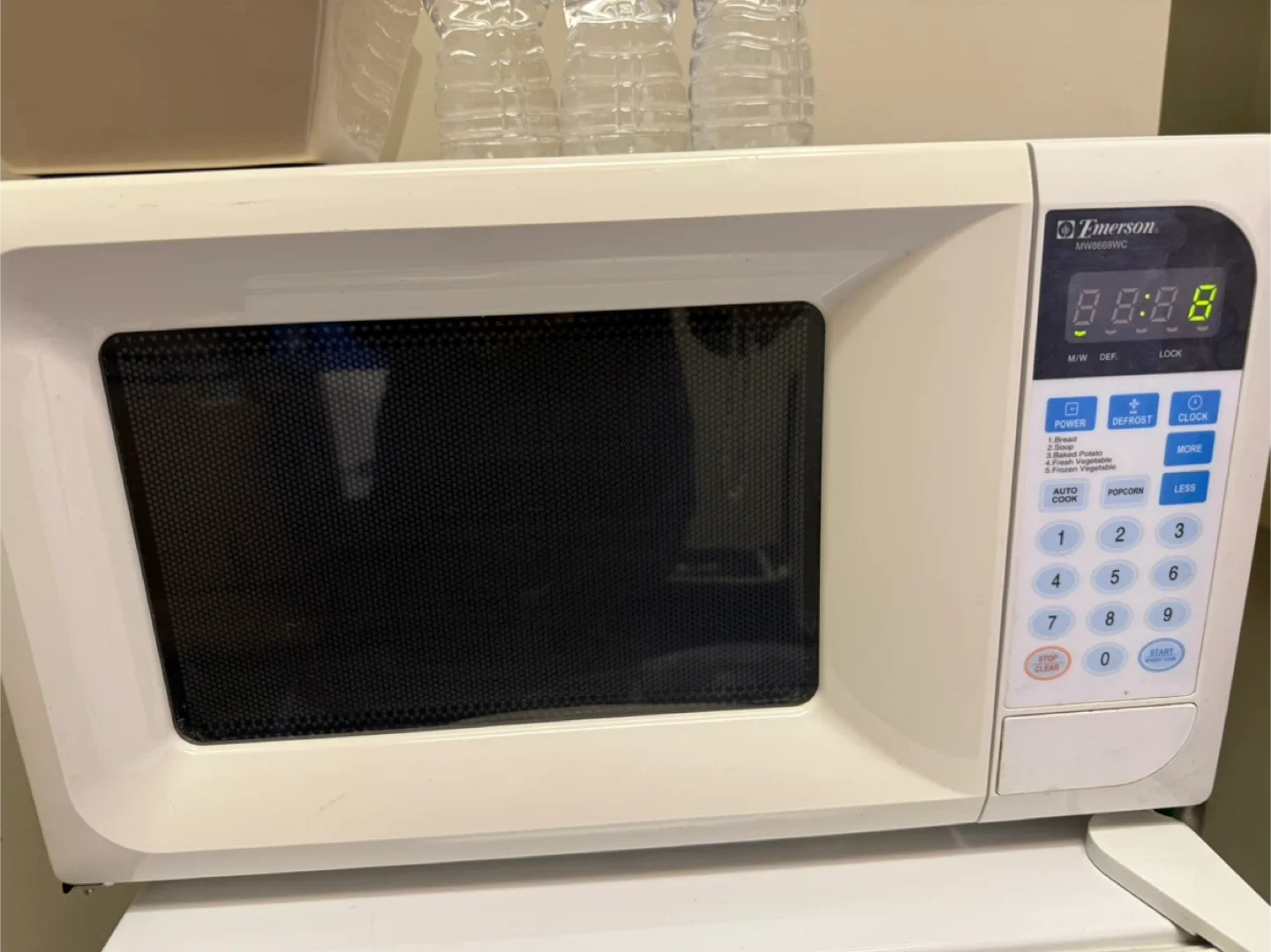 Emerson MW8669WC Microwave thumbnail