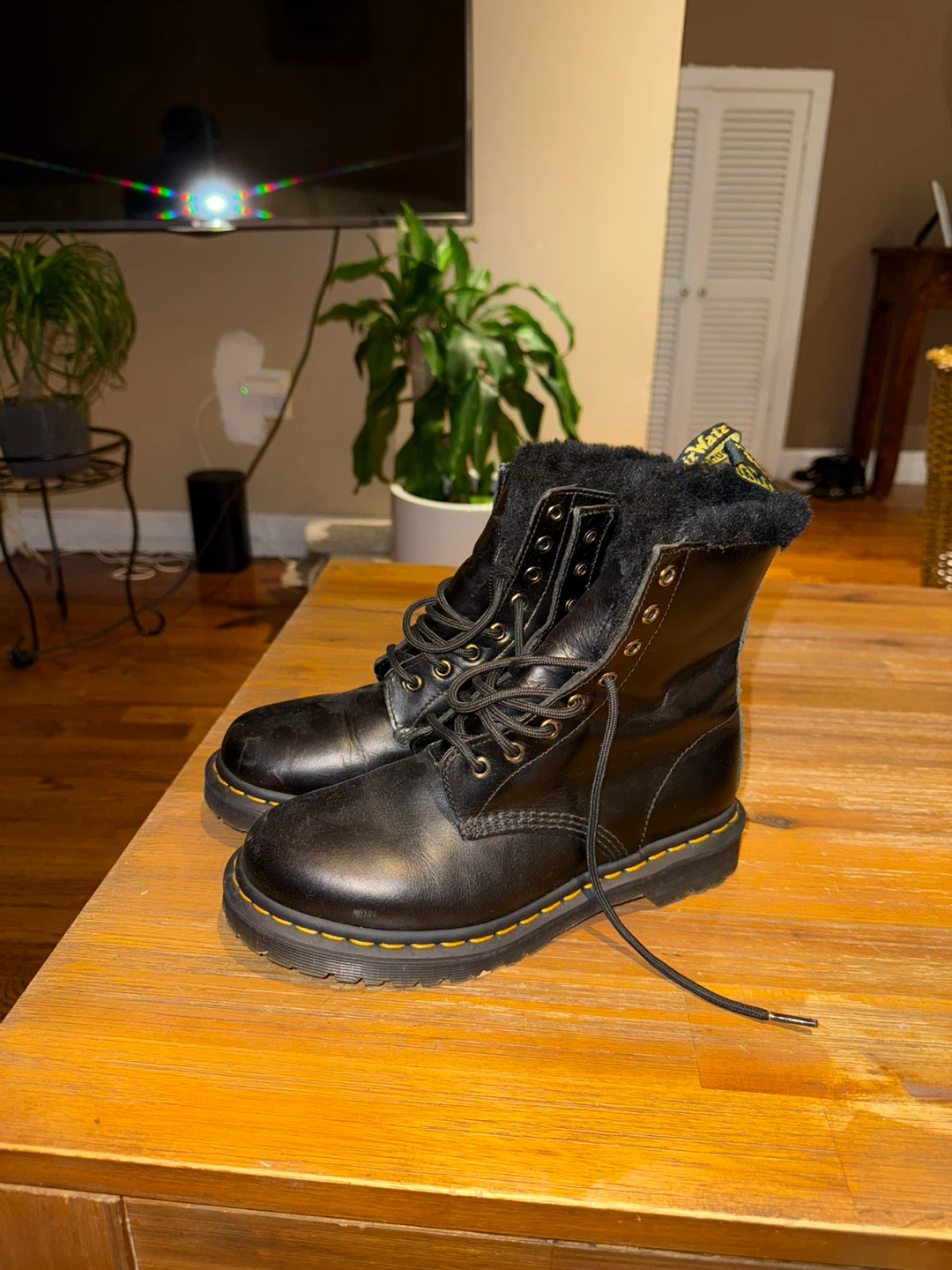 Dr. Martens 1460 Serena Fur Lined Boots - US 8