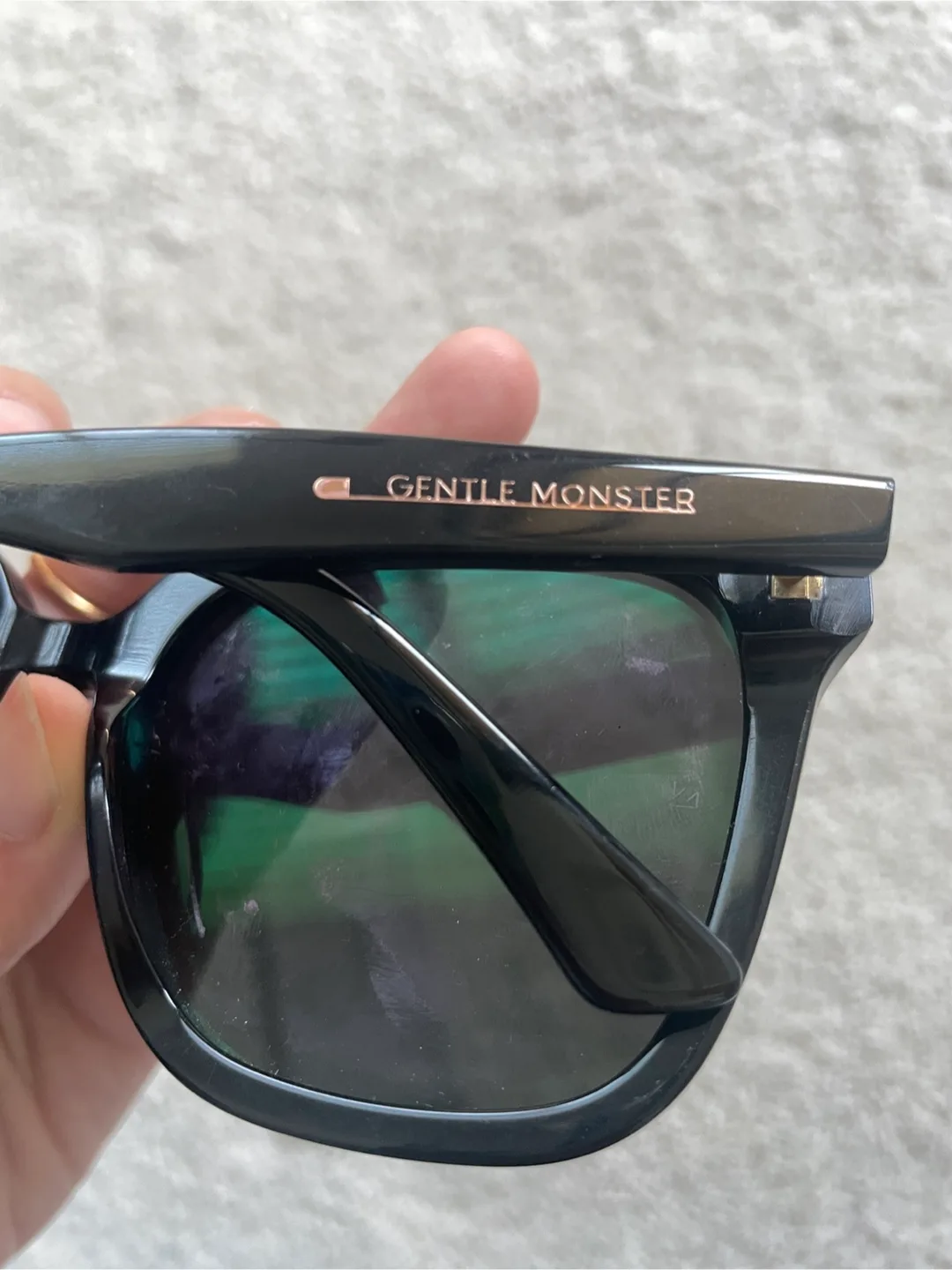 Gentle Monster Black Sunglasses image indicator(5)
