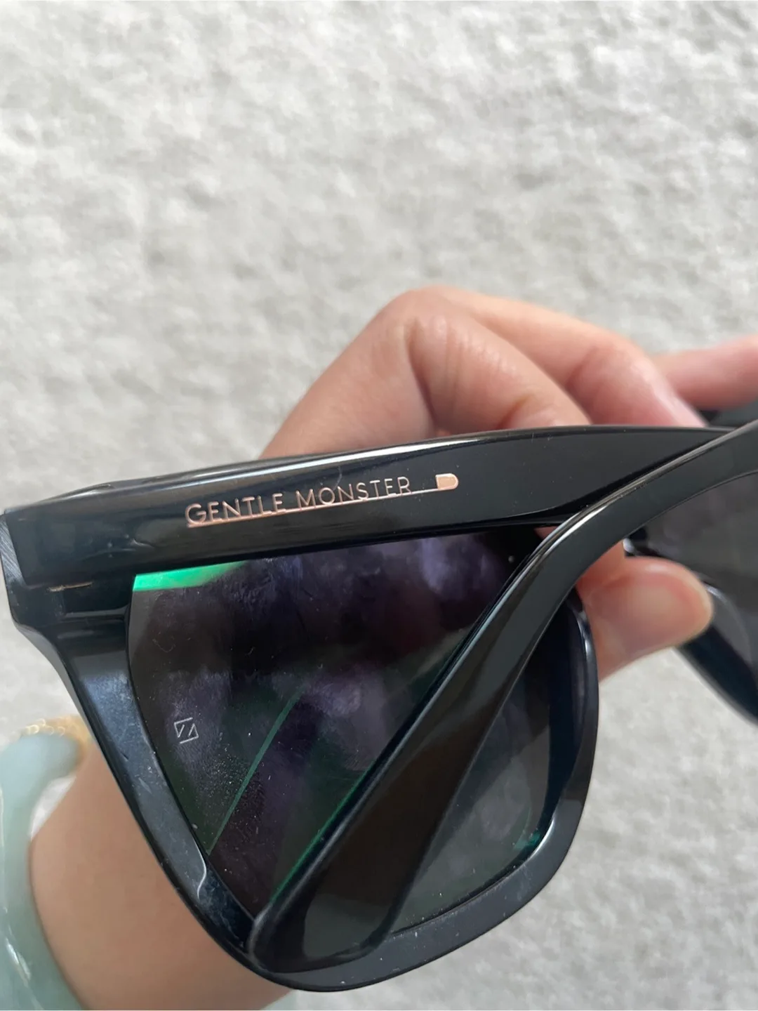 Gentle Monster Black Sunglasses image indicator(4)