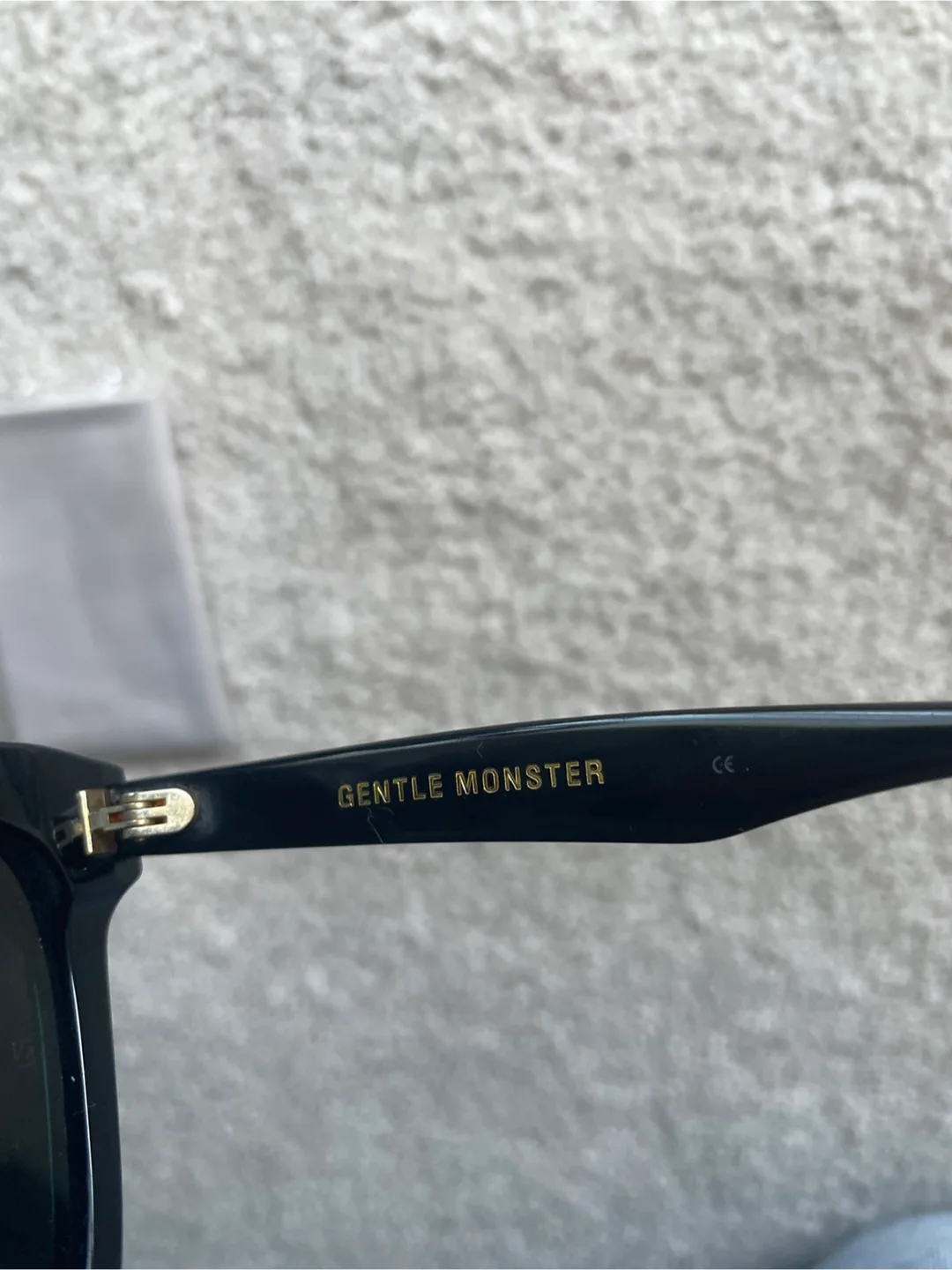 Gentle Monster Black Sunglasses image indicator(6)