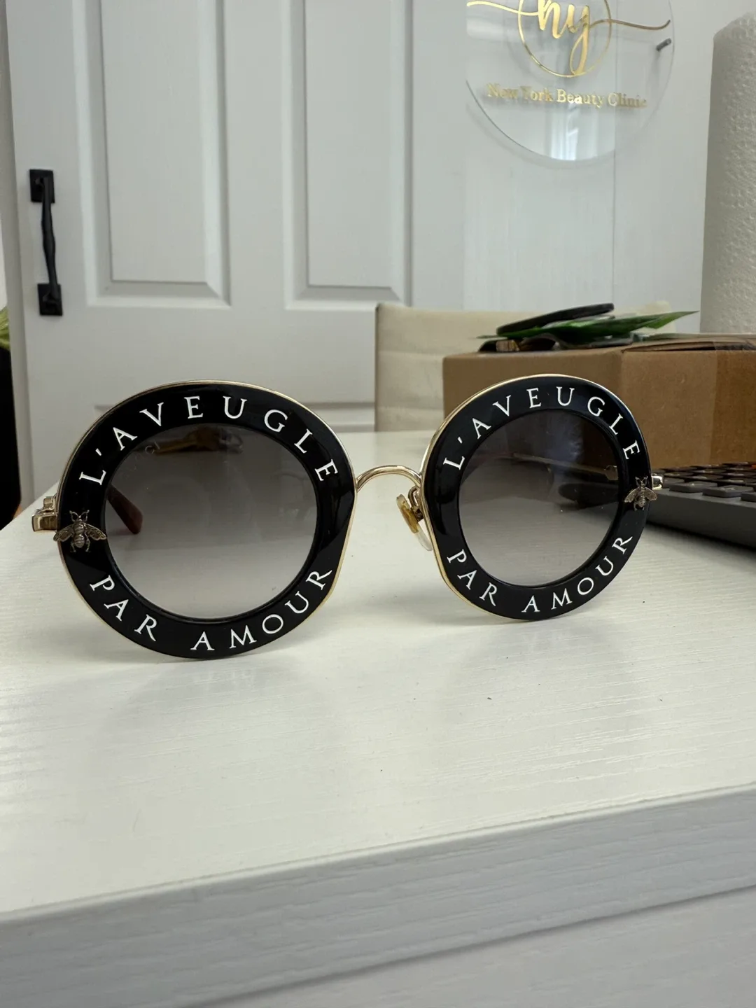 Gucci L'Aveugle Par Amour Sunglasses thumbnail
