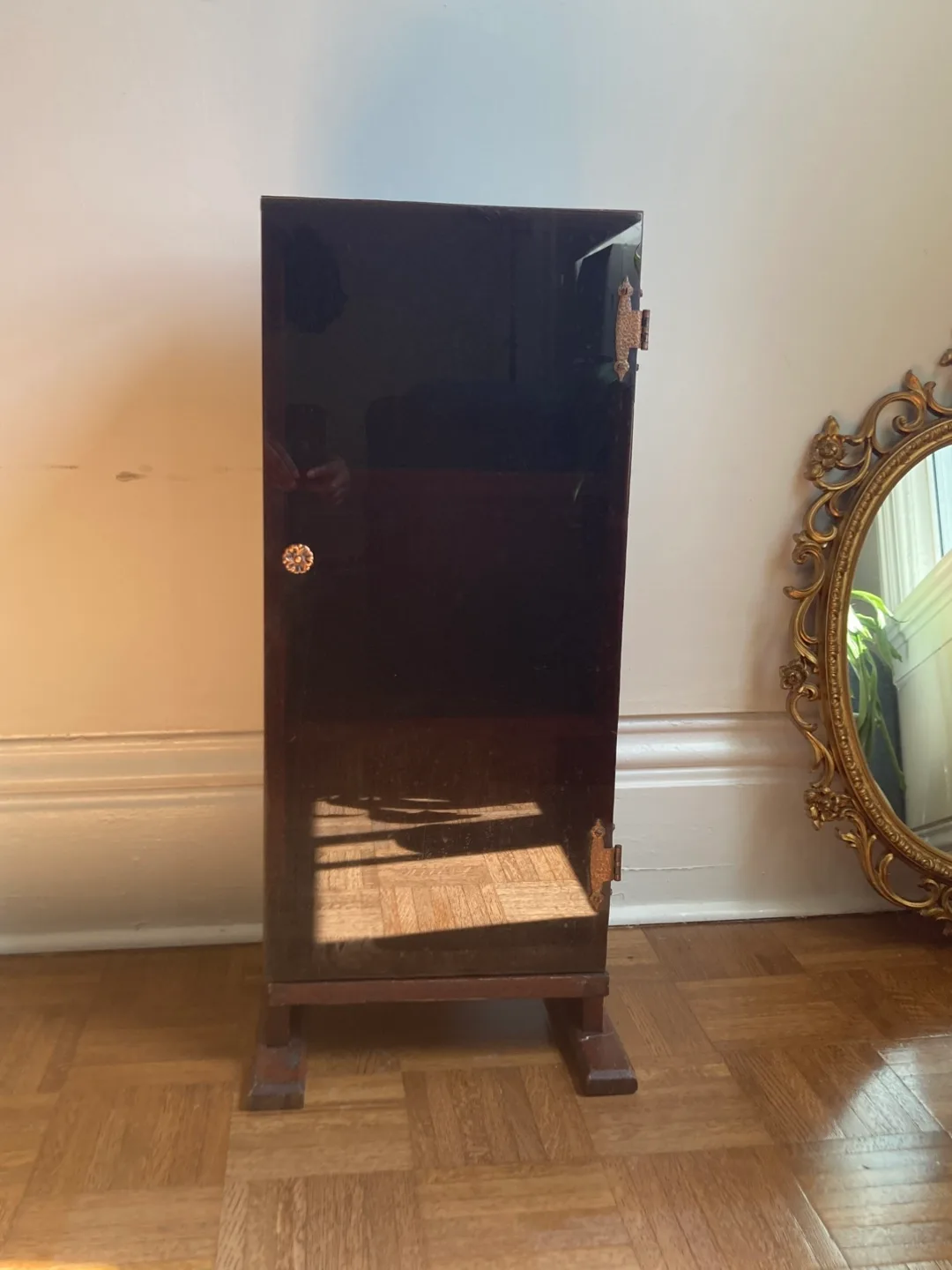 Cabinet thumbnail