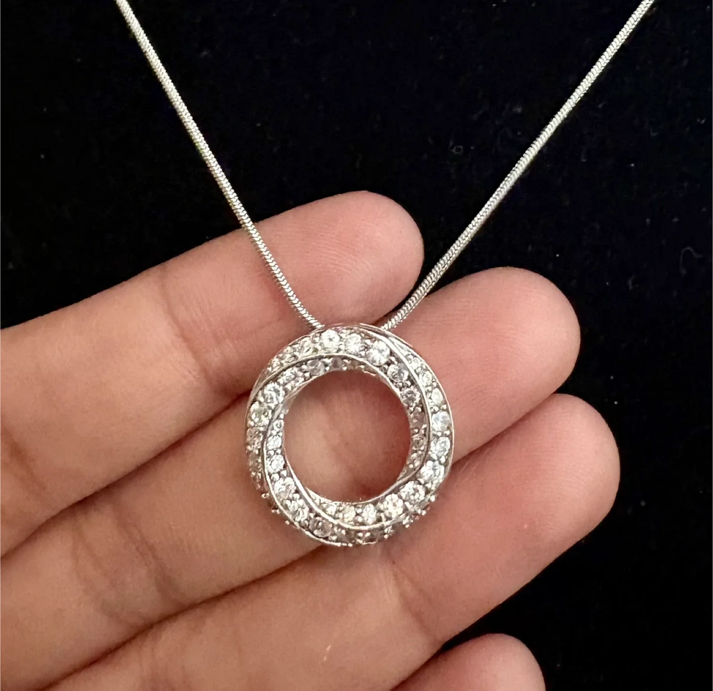 Sterling Silver Circle cross over Pendant ! thumbnail
