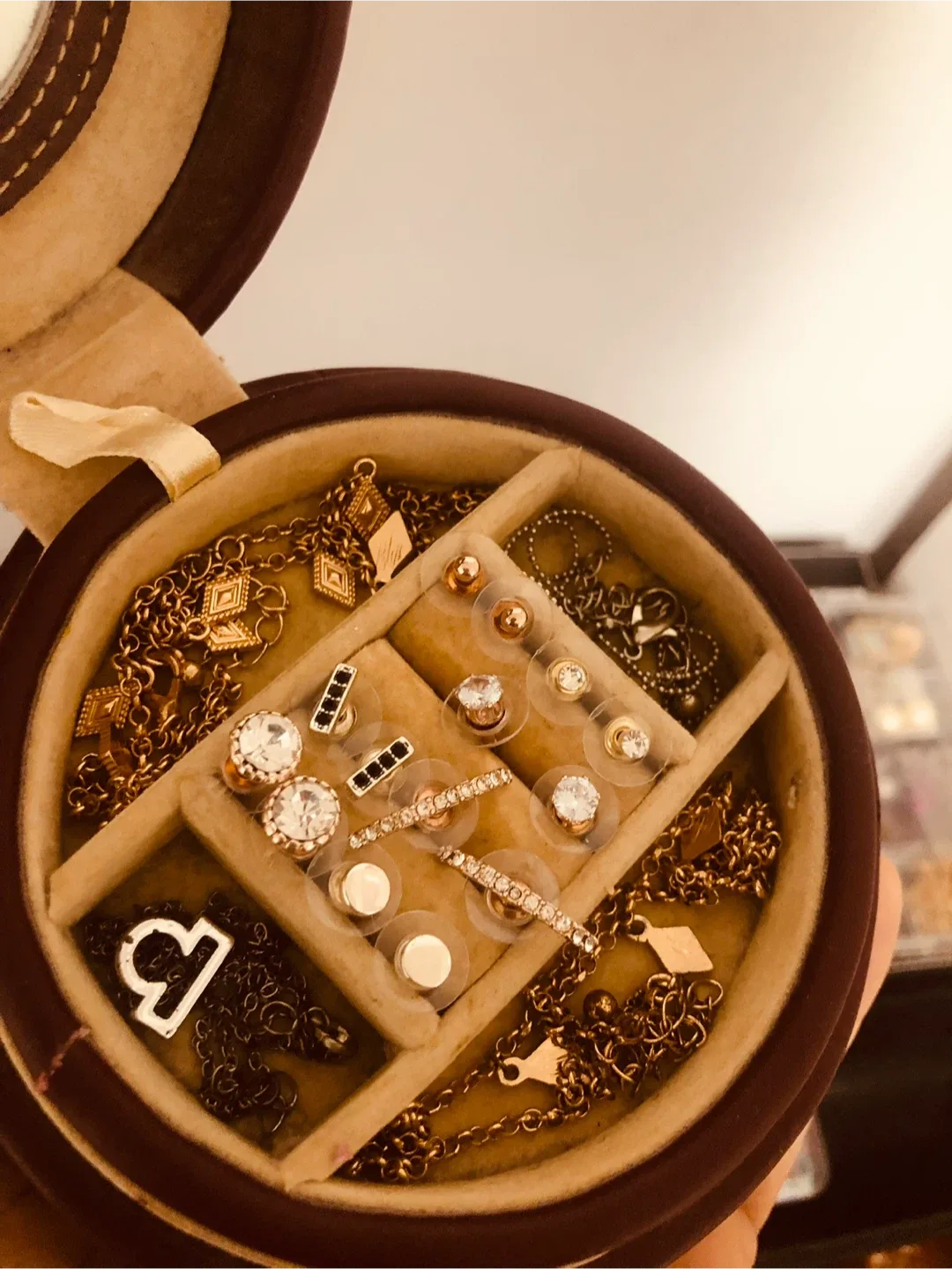 Jewelry Box without earrings +Necklaces thumbnail