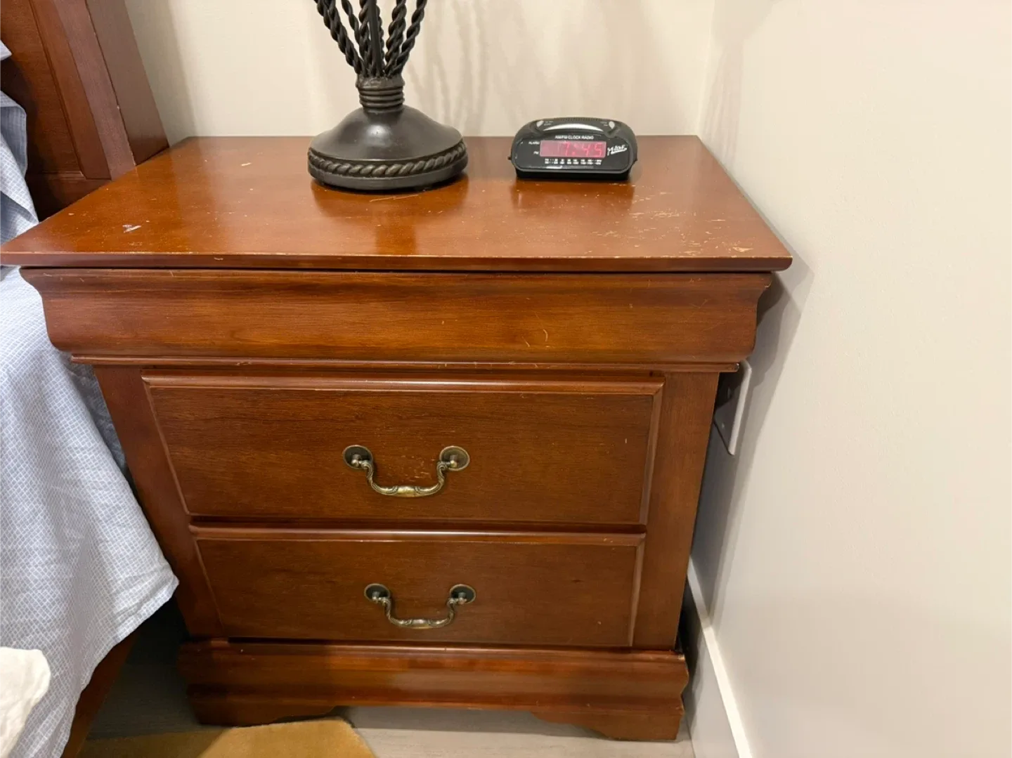 Bedroom Set - Bed and Nightstand image indicator(4)