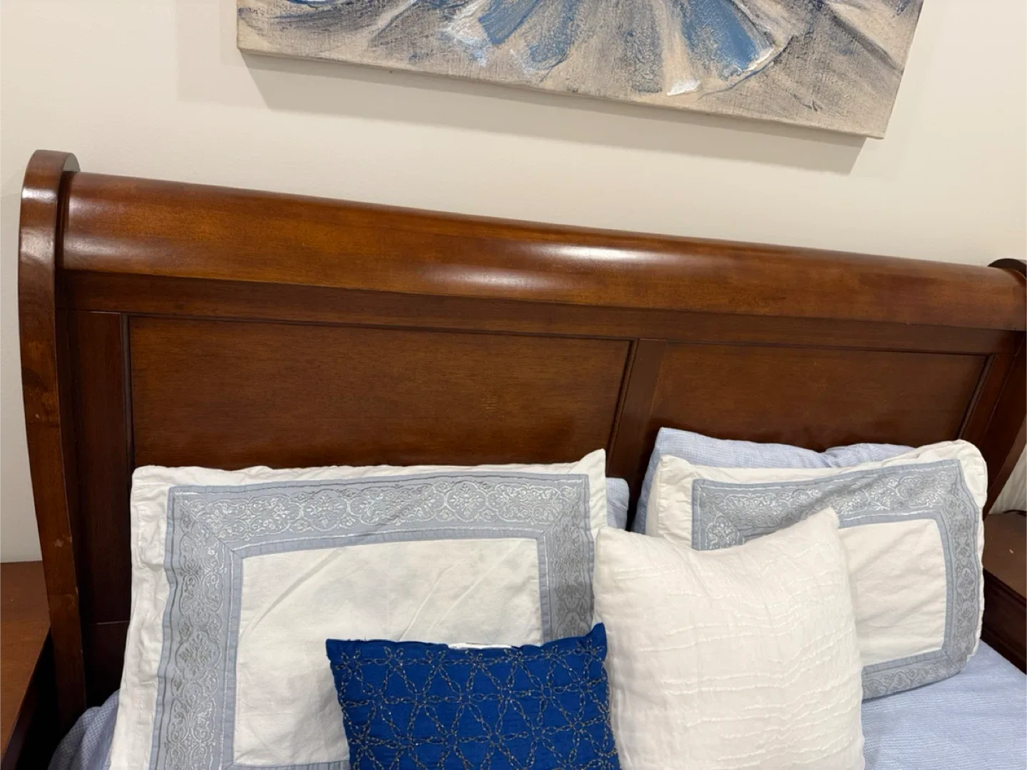 Bedroom Set - Bed and Nightstand image indicator(6)