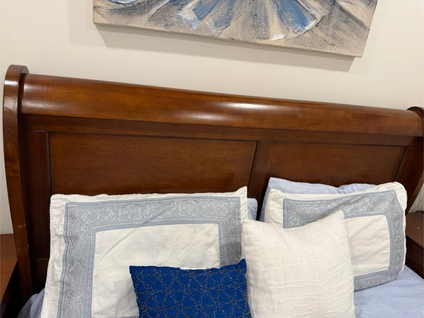 Bedroom Set - Bed and Nightstand image indicator(5)