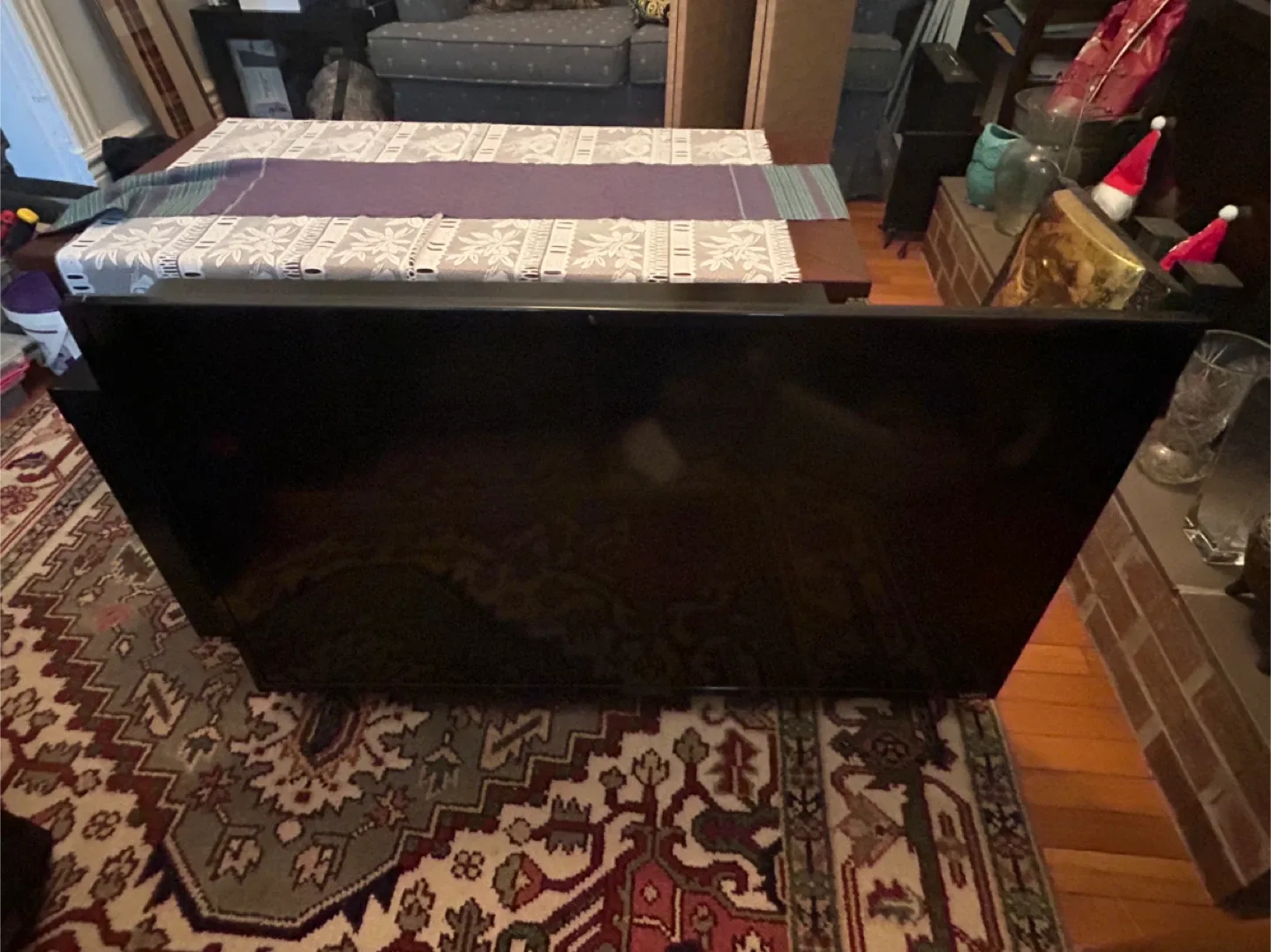 44” Black Flat Screen TV thumbnail
