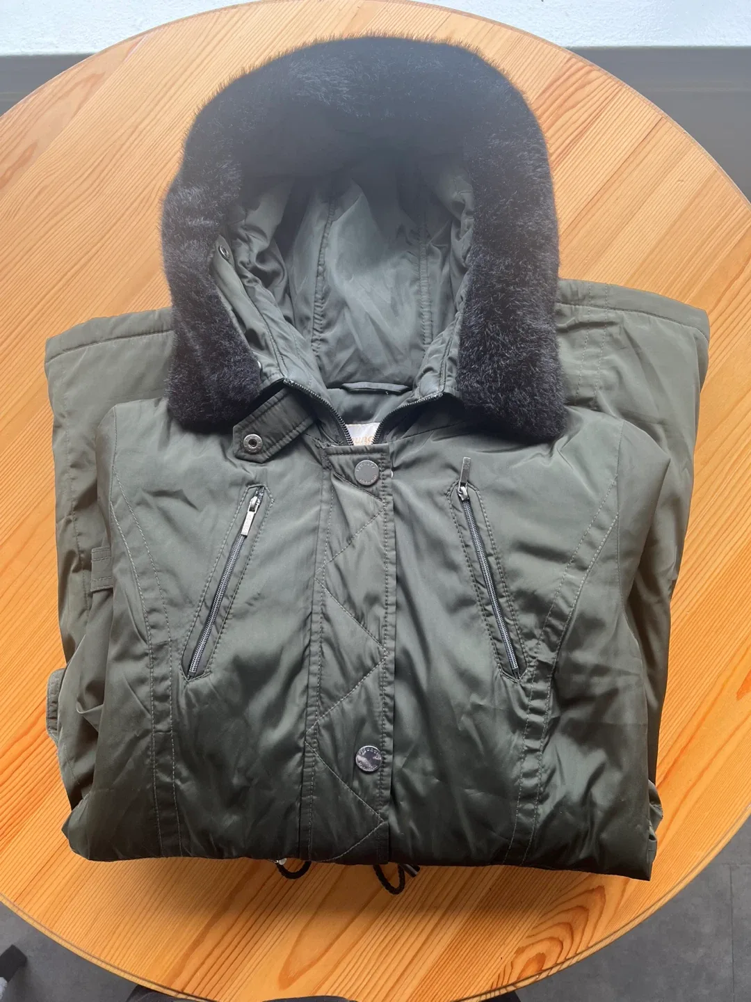 Olive Green Winter Coat XS - MOVING OUT SALE 😃 thumbnail