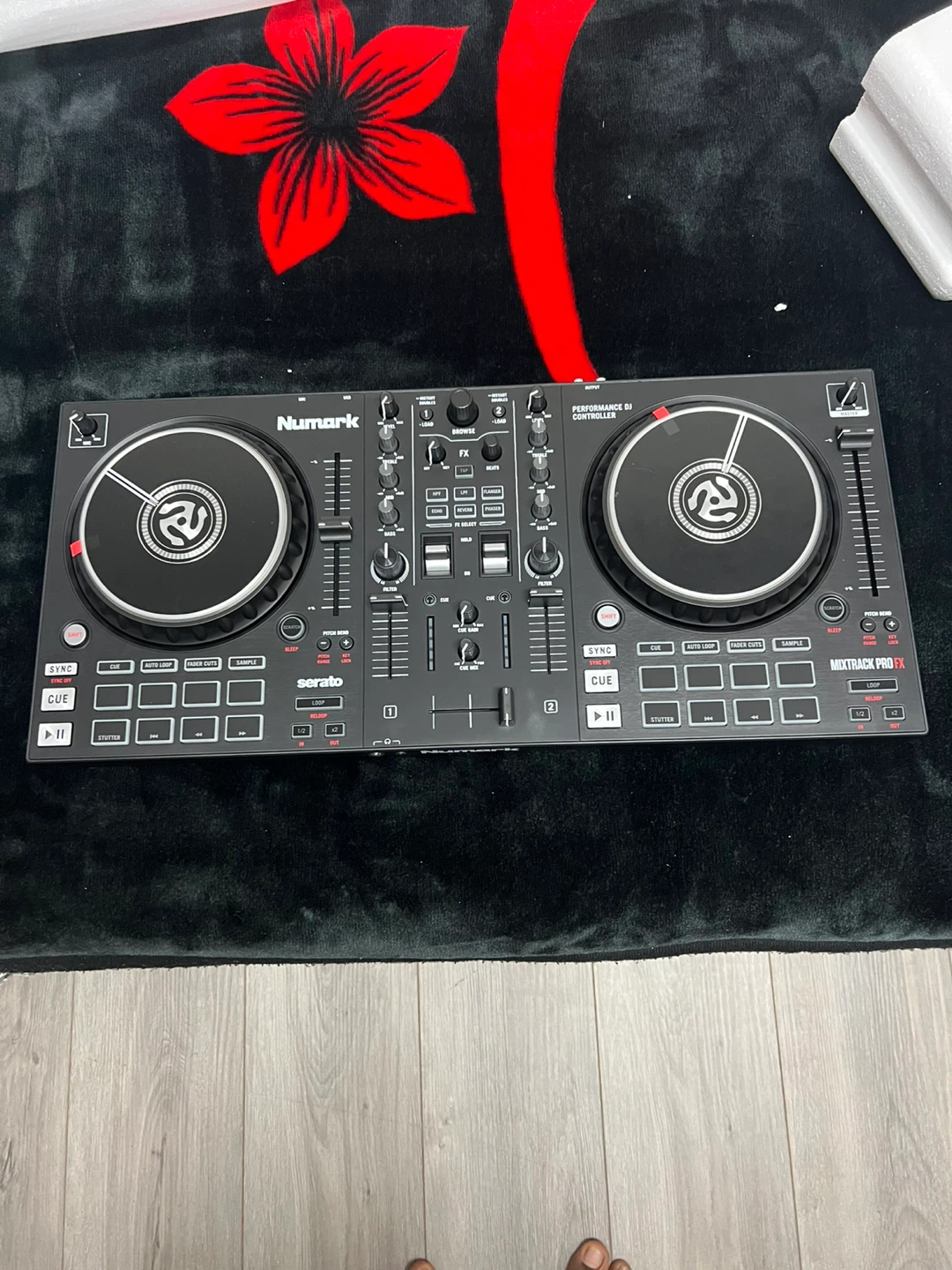Numark Mixtrack Pro FX DJ Controller