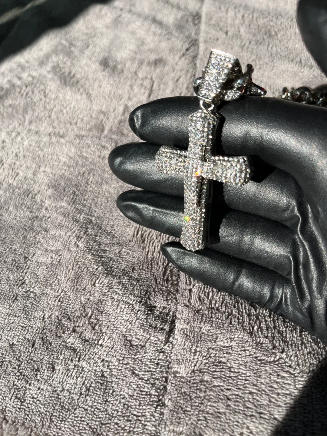Moissanite Cuban Chain Cross Pendant Necklace thumbnail