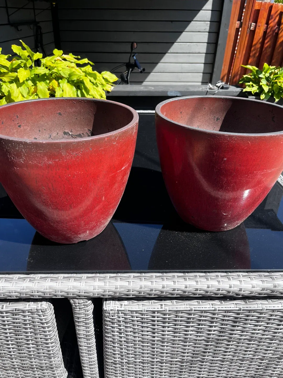 Two Red Outdoor Planters 🥕 thumbnail