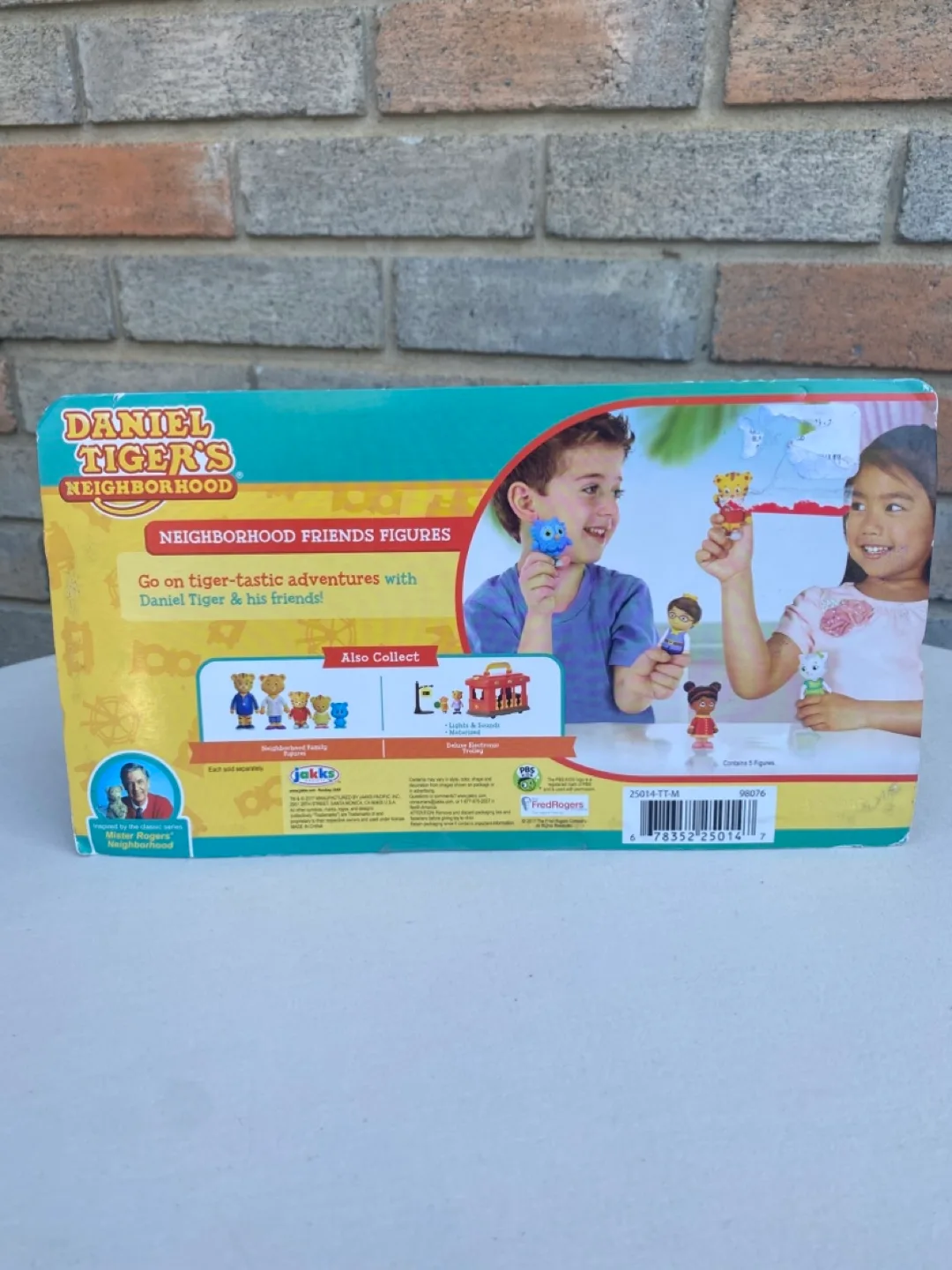 Daniel Tiger's Neighborhood Friends Figures - New in Box! image indicator(2)
