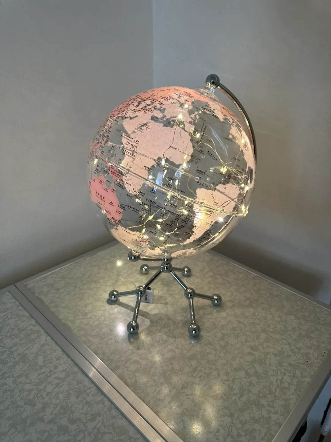 Globe with Lights - Home Decor image indicator(3)