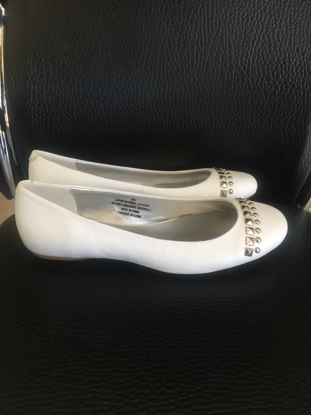 Roberto Vianni White Leather Flats, Size 6 thumbnail
