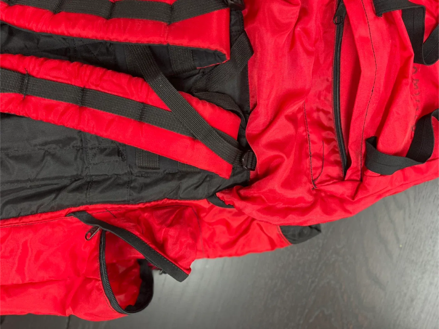 Very Light Weight Hiking Backpack image indicator(4)