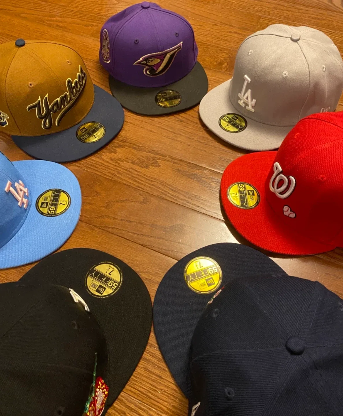 Fitted Hats (7, 1/2) image indicator(2)
