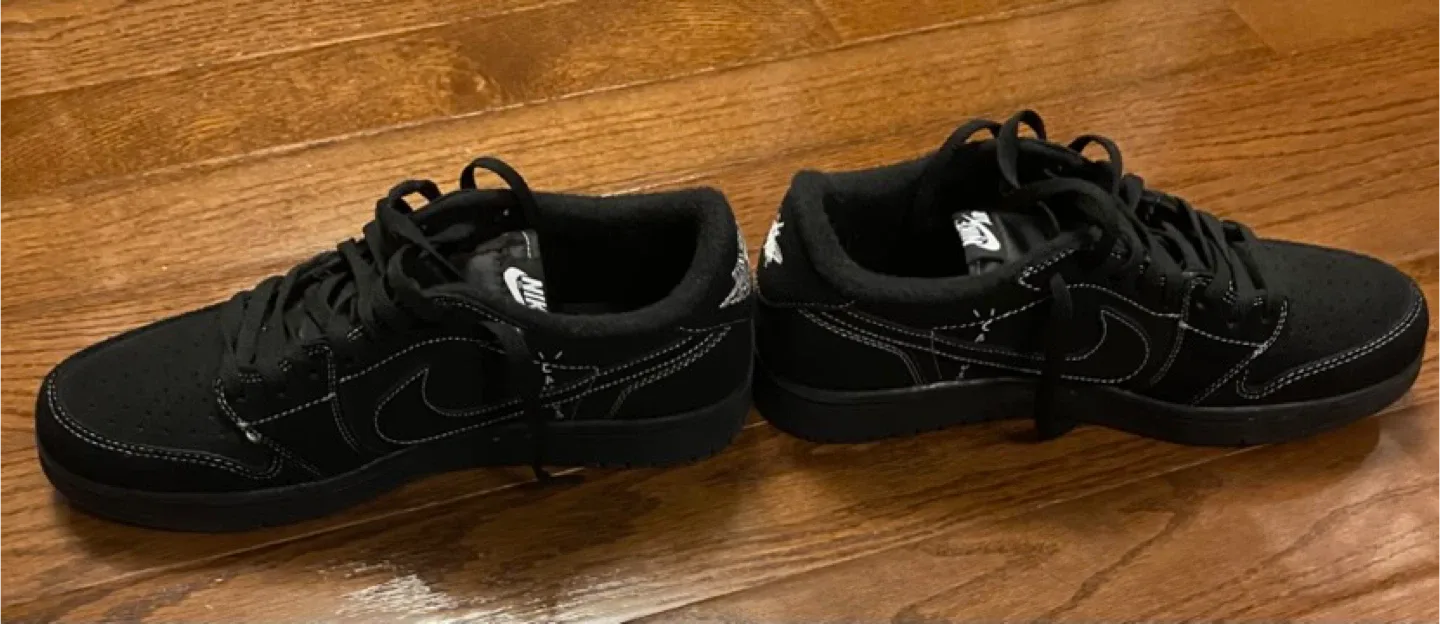 Travis Scott Dunks image indicator(10)