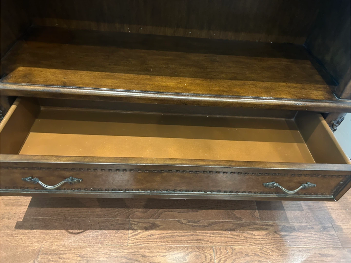 Vintage Carved Wooden Bookshelf Very Elegant - photo 4
