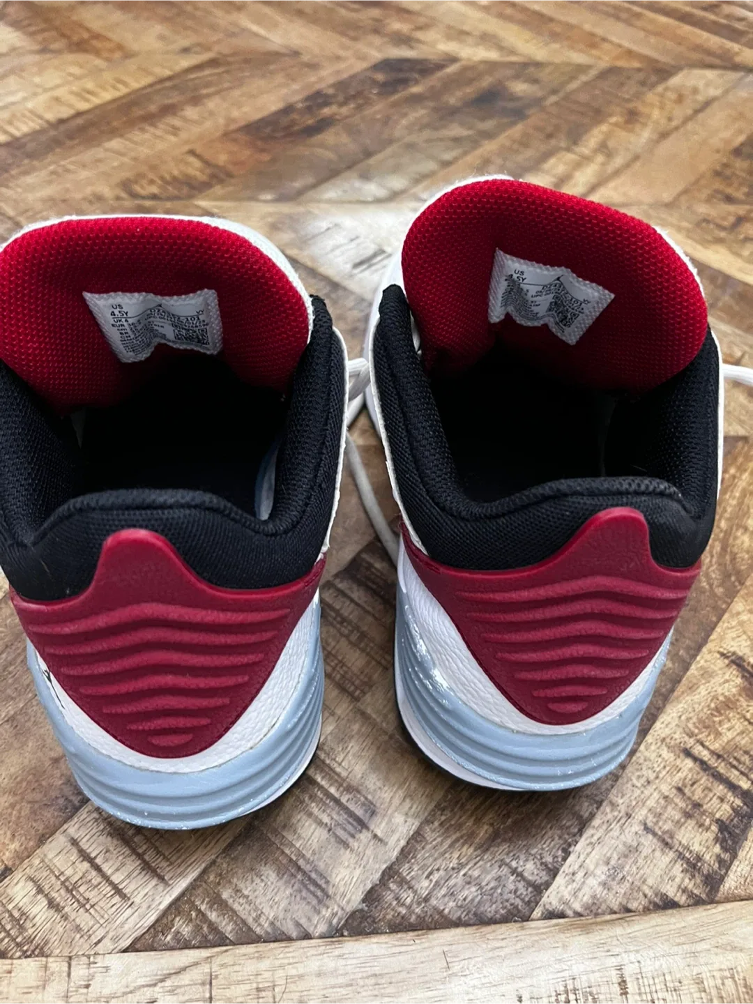 Boys Jordans- Size 4.5Y image indicator(3)