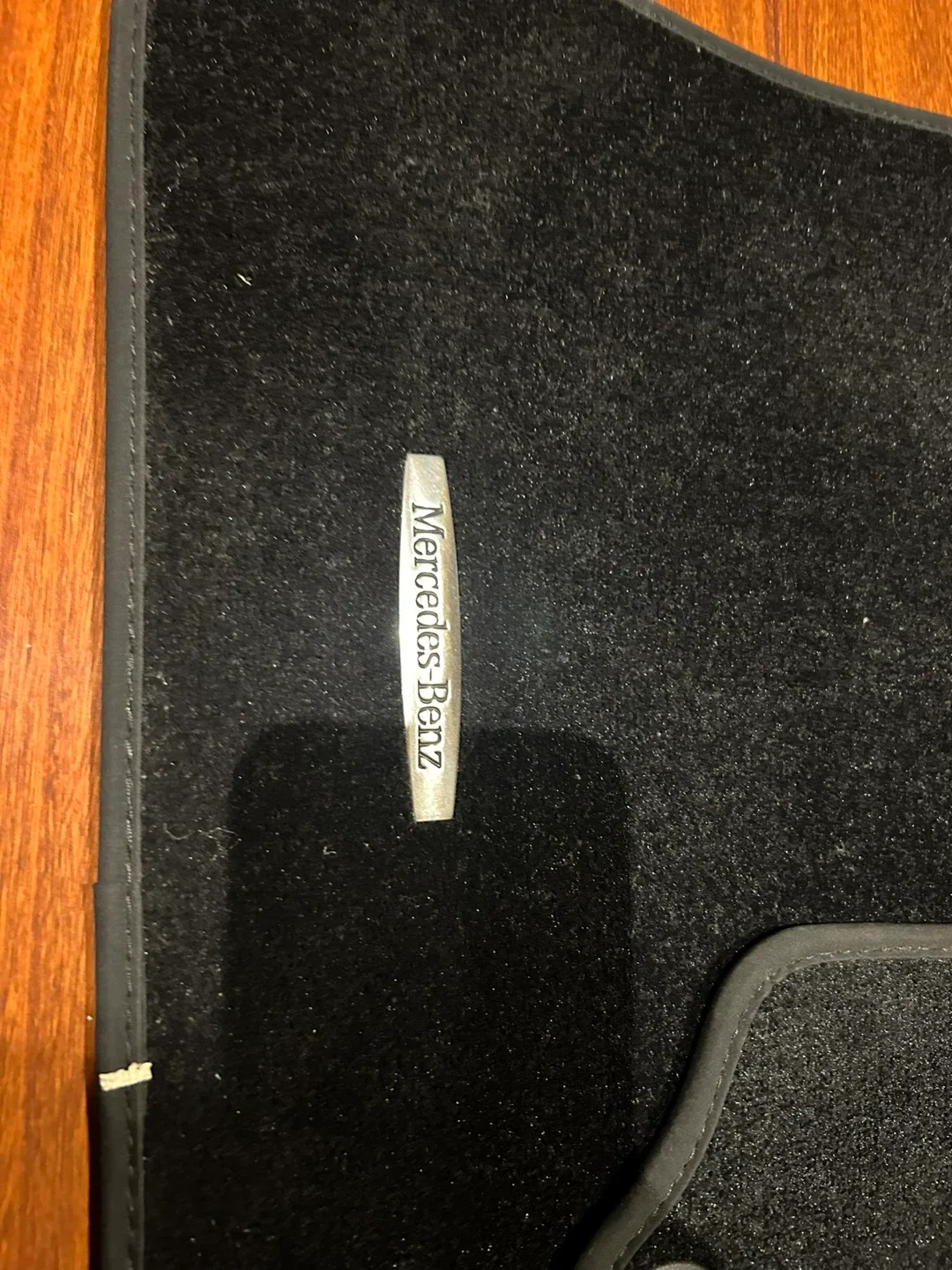 Mercedes-Benz Black Floor Mats image indicator(3)