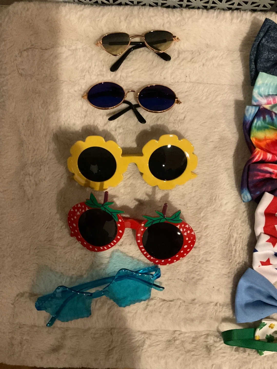 Dog Sunglasses & Bow ties &hat image indicator(6)