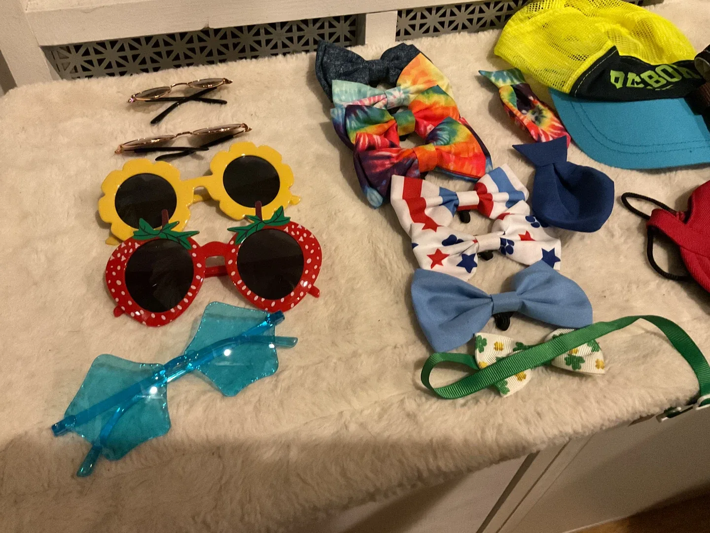 Dog Sunglasses & Bow ties &hat image indicator(2)