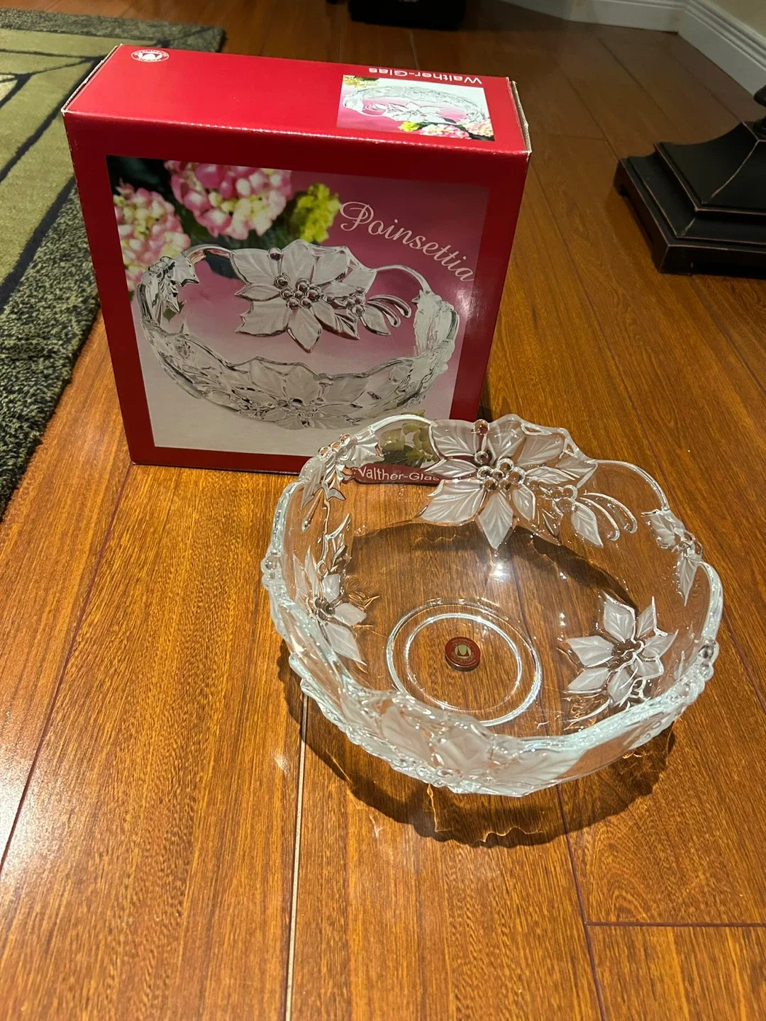 Valther Glas Poinsettia Bowl image indicator(2)