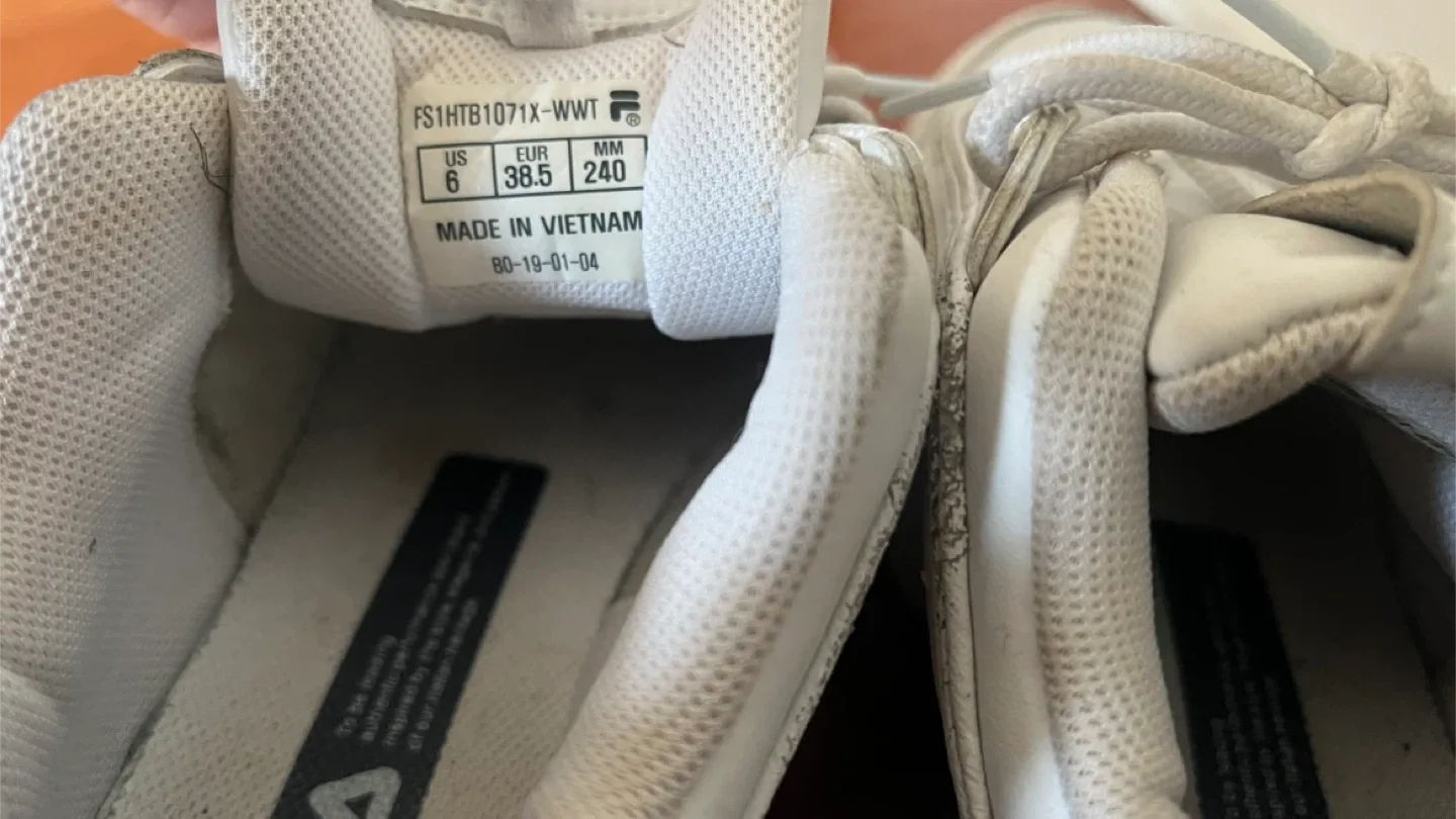 Fila Disruptor Sneakers - Women's US 6 image indicator(4)