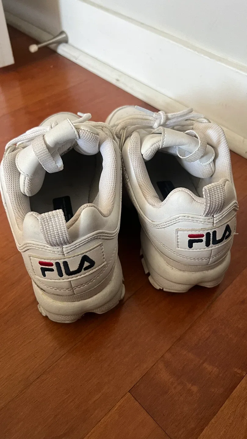 Fila Disruptor Sneakers - Women's US 6 image indicator(3)