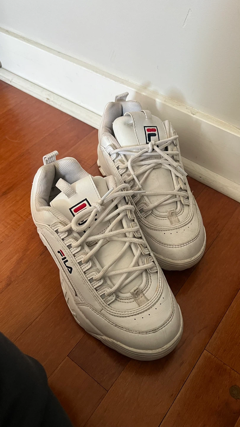 Fila Disruptor Sneakers - Women's US 6