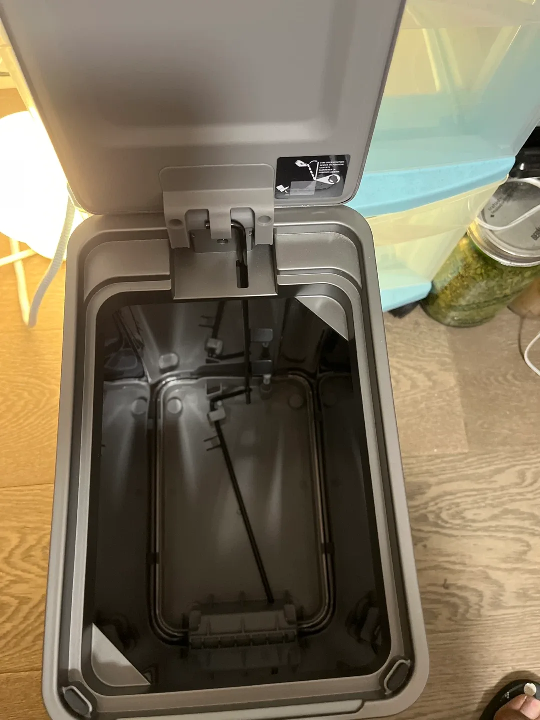 Kohler Step Can Trash Bin image indicator(5)