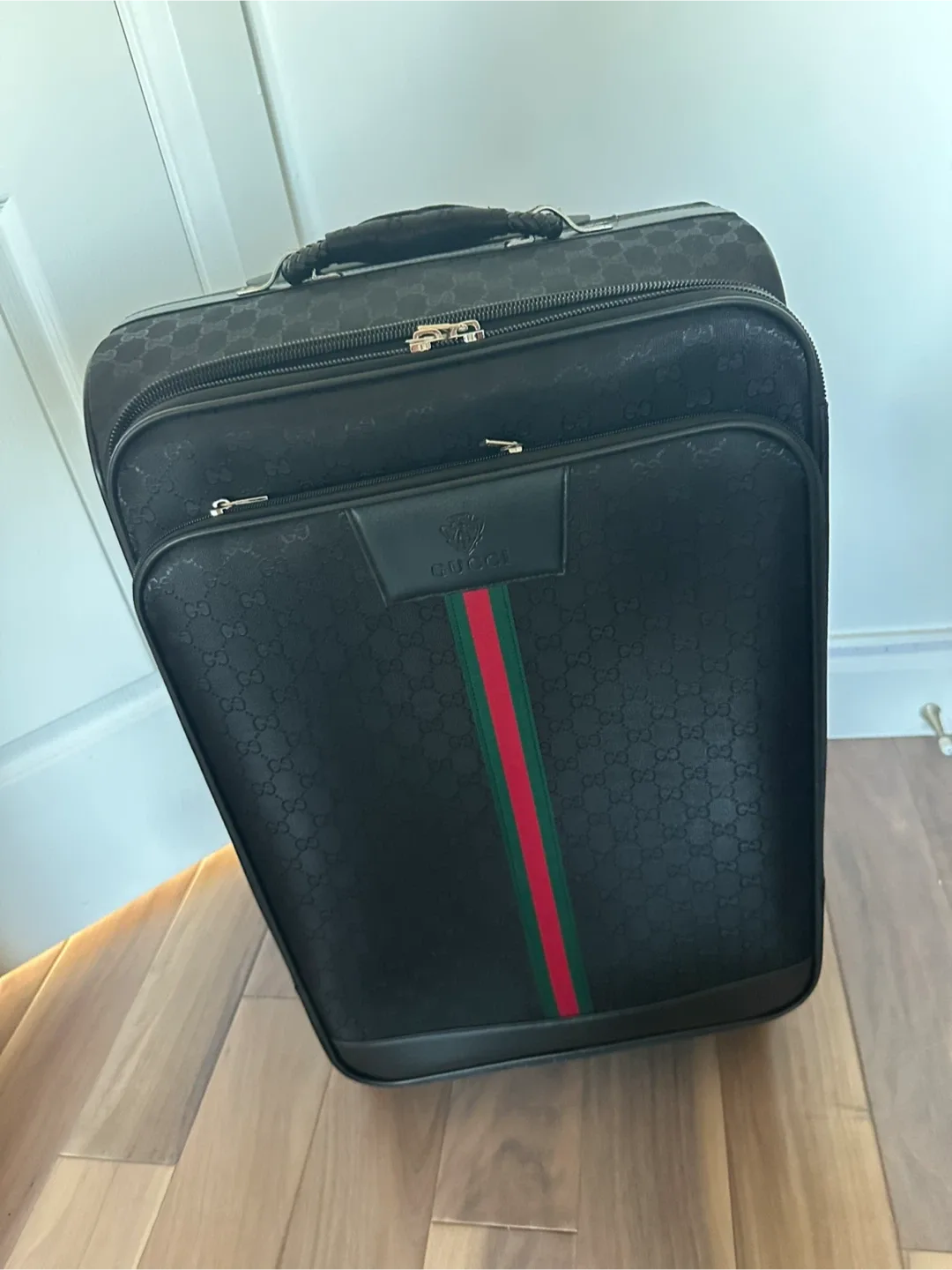 Gucci GG Pattern Carry-On Luggage thumbnail