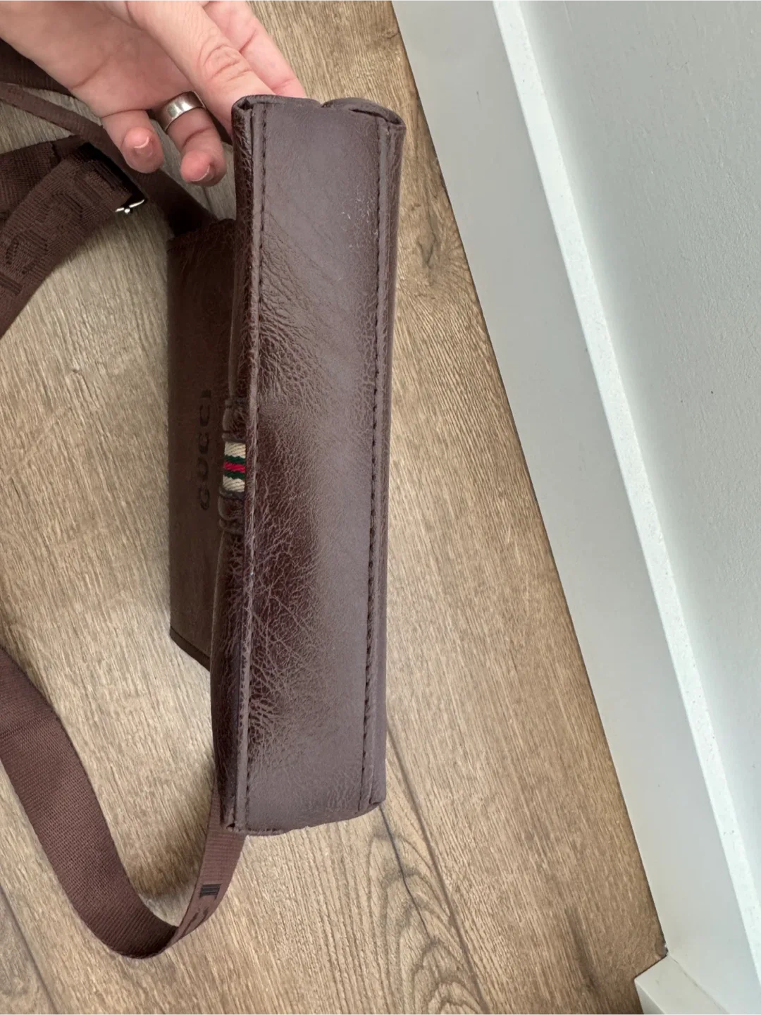 Gucci Brown Messenger Bag image indicator(6)