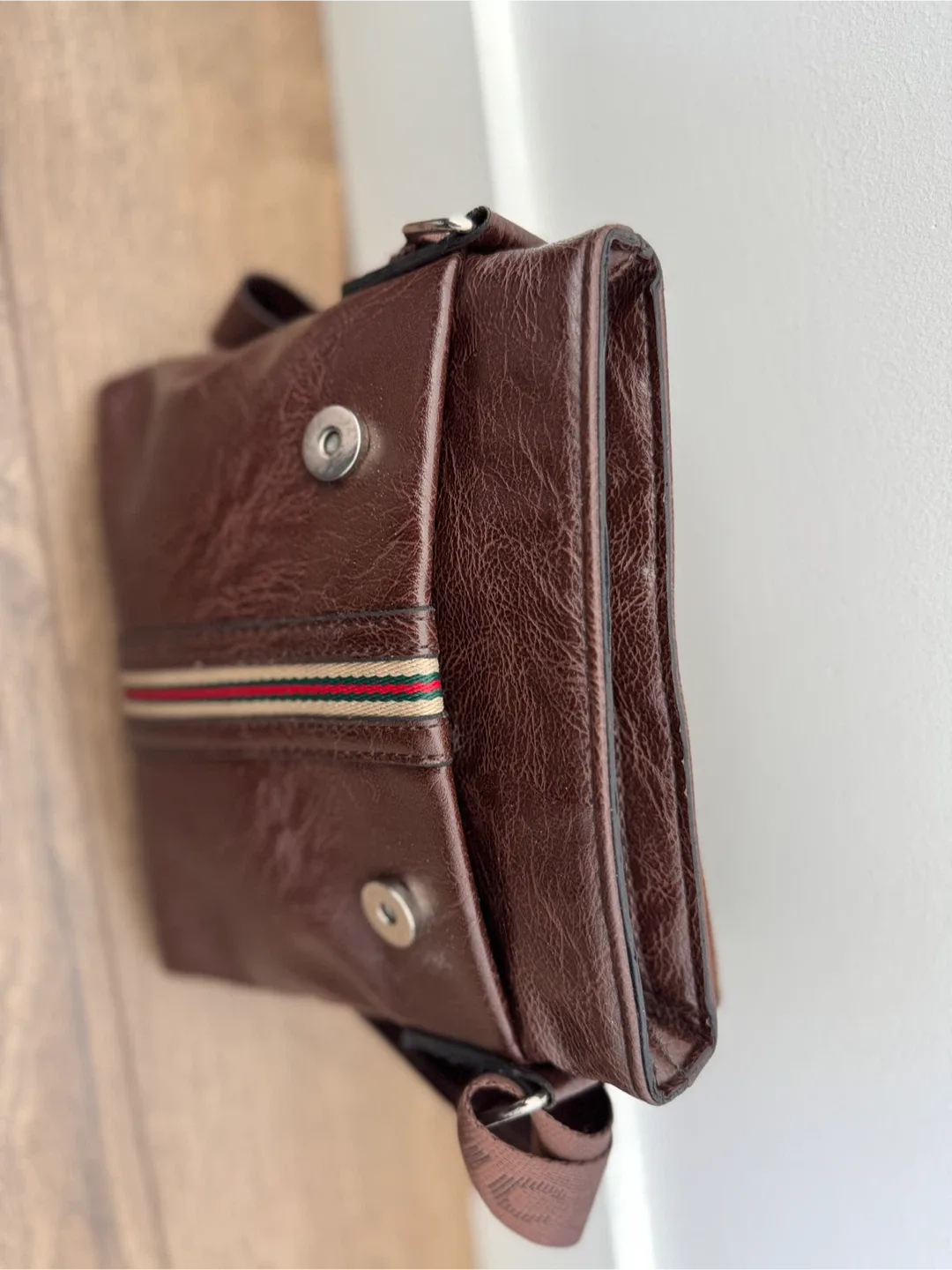 Gucci Brown Messenger Bag image indicator(9)